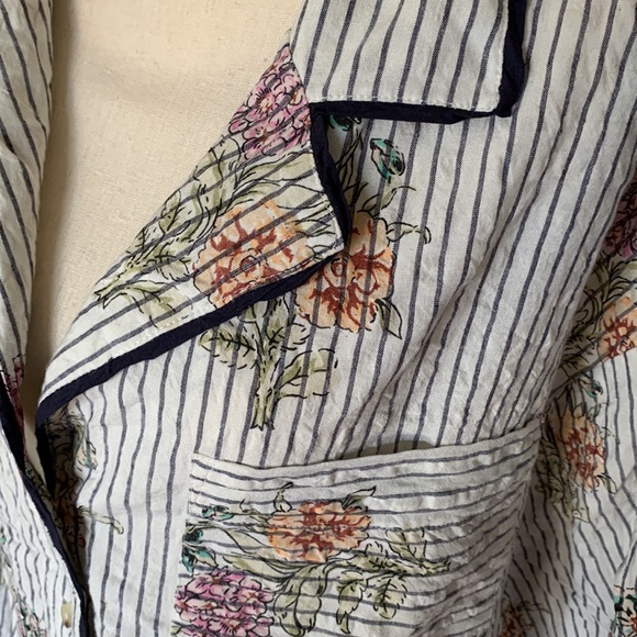 🌼ANTHROPOLOGIE PAJAMA TOP🌼 - Picture 2 of 5